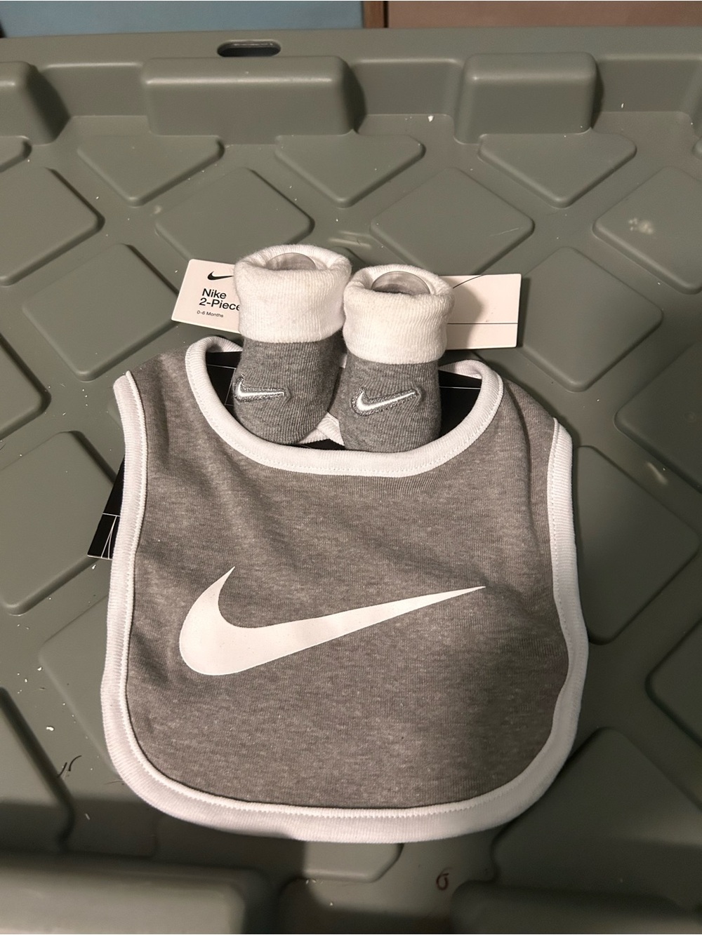 Nike Gray and White Baby Bib with Matching Booties